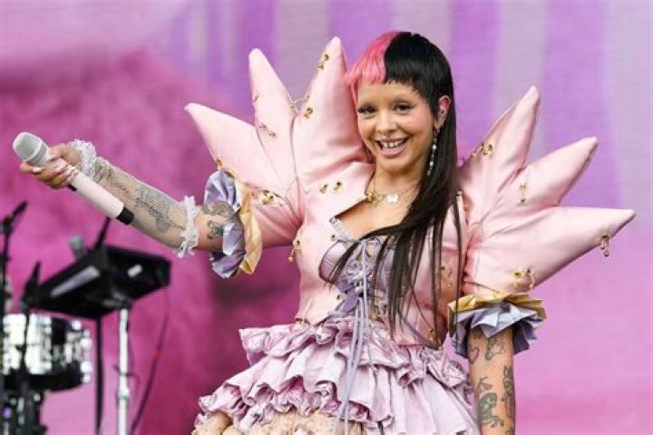 Is Melanie Martinez Single? Uncover The Truth And Discover Hidden Insights